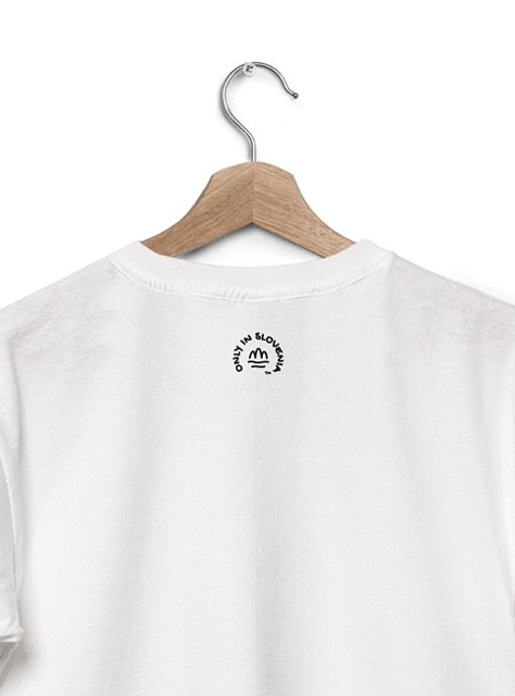 Majica Only in Slovenia™ - GET KICKED BY A HEN