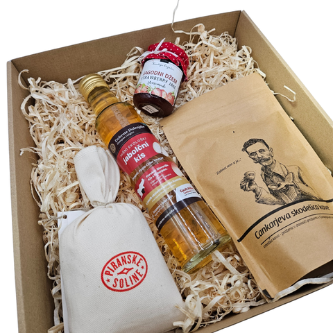 Darilni paket Domači okusi Slovenije