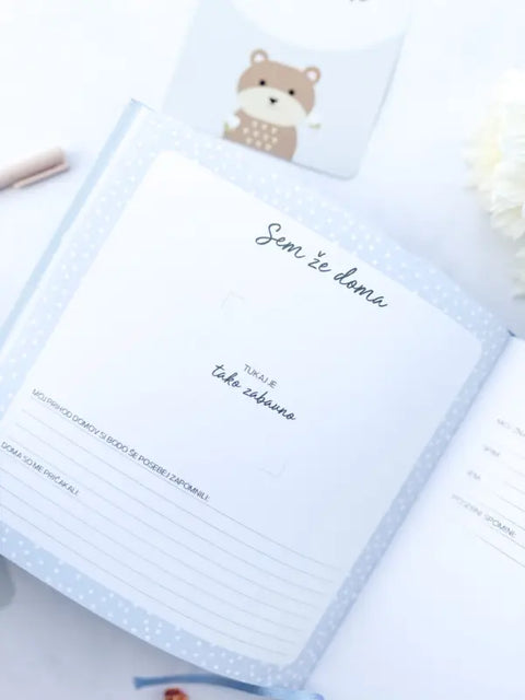 Dojenčkova spominska knjiga – Zvezda je rojena, moja prva leta (modra)