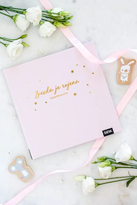 Dojenčkova spominska knjiga – Zvezda je rojena, moja prva leta (modra)